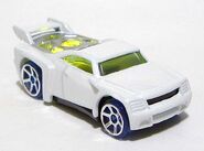 HW Bassline White McD