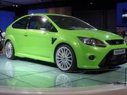 800px-Ford Focus RS Mk II-500x375