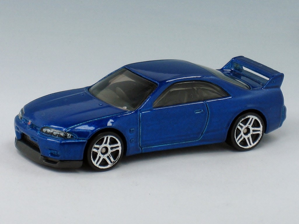 hot wheels nissan skyline r33