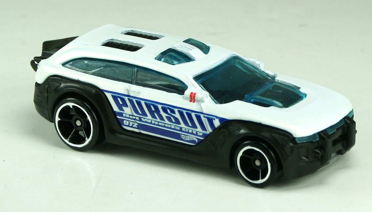 Hot Wheels City Police Pursuit with Car 