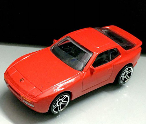 porsche 944 diecast model