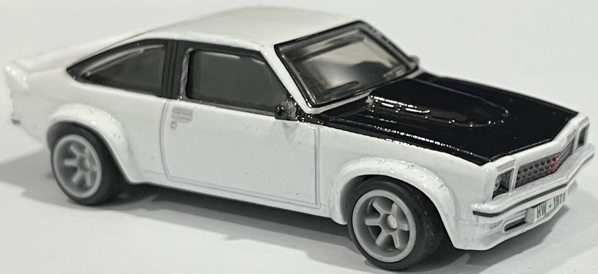 スケーレックストリック HOLDEN A9X TORANA スロットカー 美品 scalextric1/32 ｽﾛｯﾄｶｰ C3927◇HOLDEN A9X TORANA #05/PETER