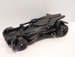 Hot Wheels DC Justice League Batmobile 66/250 Batman 5/5 Special Feature