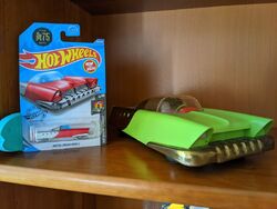 Hot Wheels 2025 Mattel's 80th Anniversary Dream Mobile
