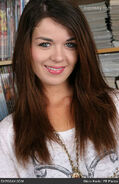 Jade-ramsey-exclusive-cast-photo-rjwn1L