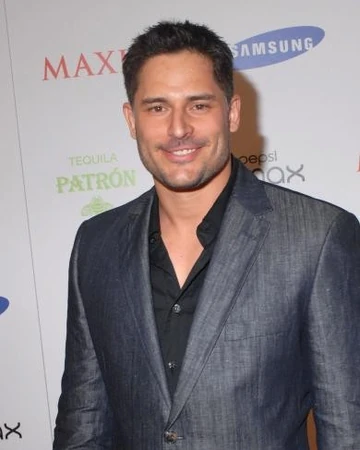 Joe Manganiello How I Met Your Mother Wiki Fandom He was born in pittsburgh, pennsylvania, to susan (brachanow) and charles john manganiello, and has a younger brother, nicholas. joe manganiello how i met your mother
