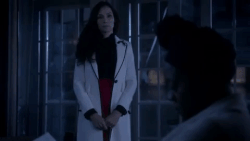 Eve-Annalise-509.gif