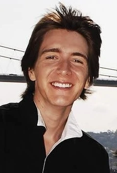 Oliver Phelps | Harry Potter TV Serie Wiki | Fandom