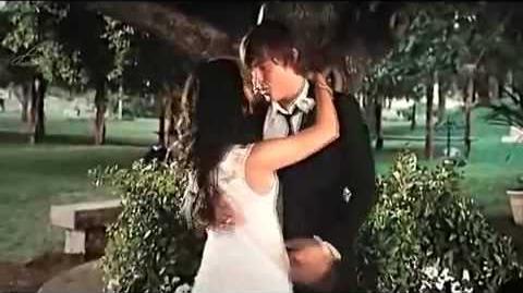 HIGH SCHOOL MUSICAL 3 TROY & GABRIELLA KISSING SCENE HIGH QUALITY-1