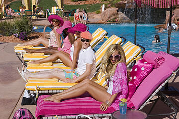 Pink prada tote song hotsell