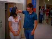 High-School-Musical-2-zac-efron-22737112-1210-908