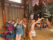 3x02 Group BTS 3.jpg (212 KB)