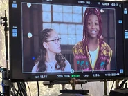 3x02 Emmy and Alex BTS 2.jpg (153 KB)