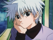 Killua looks at Gon