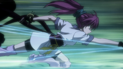 Machi using her threads in combat