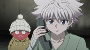 Ikalgo watches as Killua contacts Gon