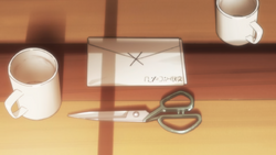 HxH2011 EP26 Gon's letter on the table