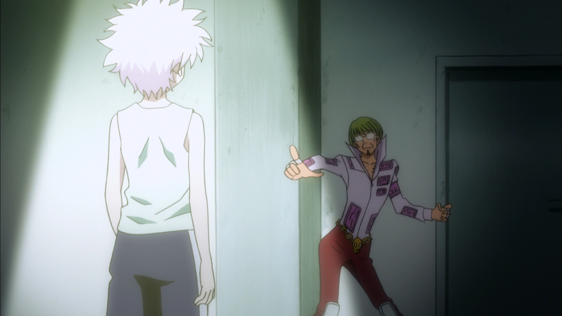 Hunter Bylaw Number 1: Hunters must always be on the hunt for something. I  like how Killua's instinct is to attack from behind, like an assassin, but  also like a feline beast. 