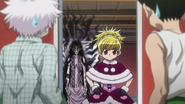 Biscuit appears in front of Gon and Killua with Palm