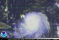 Wilma nearing Category 4 intensity