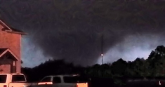 The Hornet, Missouri EF4 near peak strength.