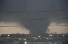 The Ensign, Kansas EF4 near peak strenghth.