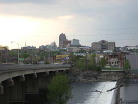 Ahh yes the bridge I have taken soo many times! Goes right to downtown! Amie is kinda lucky...she can pull right out from her street and go right down there. I gotta make a few turns to get to that point lol :D