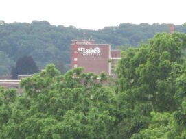 It may be a little fuzzy because I zoomed in...but this is the hospital I was born in! :) YAAAAAAAY