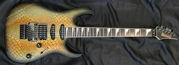 ヘナ Zebrawood 7 string Neck-Fits Ibanez (tm) Universe bodies