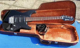 美品 Ibanez ROADSTAR II SERIES 日本製 1985年 美品 Ibanez ROADSTAR II SERIES 日本製 1985年