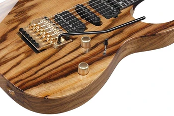 2022 JCRG2201 body-closeup