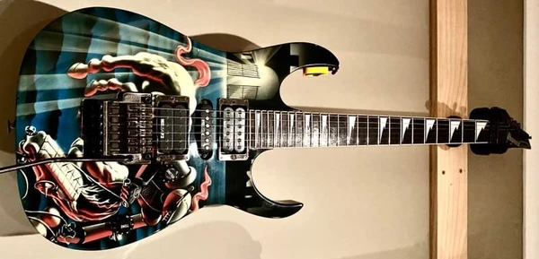 UCGR Dark horse (1989)