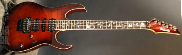 IBANEZ シースルーレッド キルティッドトップ EMGHZ 3バンドEQ搭載 IBANEZ シースルーレッド キルティッドトップ EMGHZ 3バンドEQ