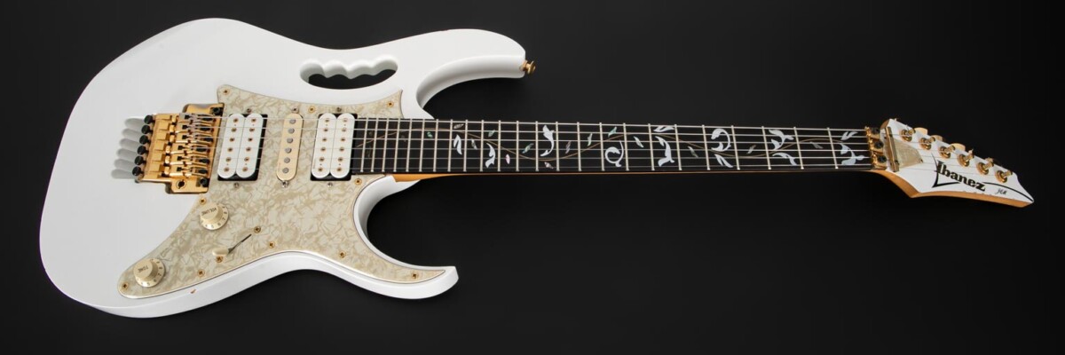 Ibanez JEM7V-WH Steve Vai Signature with Rosewood Fretboard