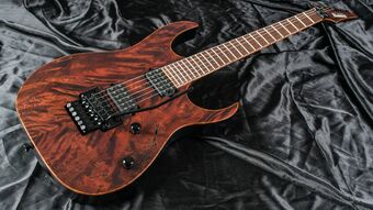 IBANEZ シースルーレッド キルティッドトップ EMGHZ 3バンドEQ搭載 IBANEZ シースルーレッド キルティッドトップ EMGHZ 3バンドEQ