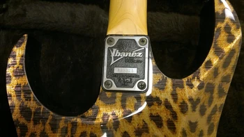 UCMD Metal Leopard (plate)