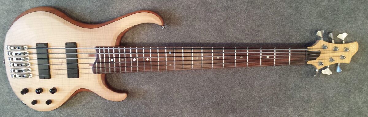 ジャンク品 ネック裏にクラック, Ibanez BTB 1906LW, 6 弦