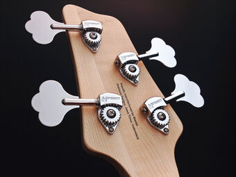 Ibanez ATK805 WNF 5弦 アクティブ エレキベース Ibanez ATK805E Premium 5-String Bass Guitar Flat Walnut
