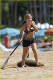 Normal jennette-mccurdy-hawaii-holiday-02