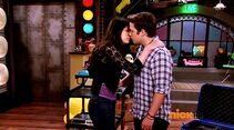 ICarly.S07E07.iGoodbye.480p.HDTV.x264 -Finale Episode-.mp4 002358562-015