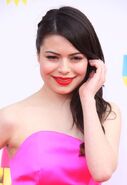 Miranda-cosgrove-2011-kids-choice-awards-11