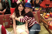 Jennette and Miranda on-set