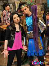 Carly-Spencer-at-the-webicon-carly-and-spencer-shay-17450787-375-500.jpg