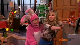 ISaved your Life, Carly and Sam.jpg