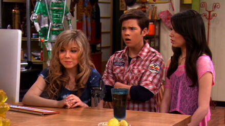 Icarly‑306‑ipity‑the‑nevel‑clip‑1