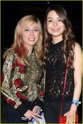 Miranda-cosgrove-jennette-mccurdy-bruno-mars-25