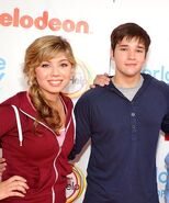 Jennette+McCurdy+Nathan+Kress+Nickelodeon+sPYoID Y1Pul