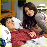 Miranda-cosgrove-nathan-kress-saved-life