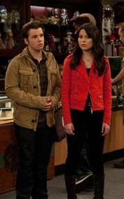 640px-IPawnStarsStills033