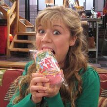Fat Cakes Icarly Wiki Fandom Carly gets her toe stuck in the bathtub faucet. fat cakes icarly wiki fandom